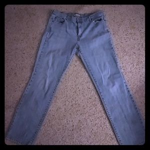 Women's 505 Levi's Jeans.